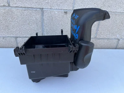 Limpador de ar 11-21 Jeep Grand Cherokee 11-24 Dodge Durango caixa inferior com duto fabricante de equipamento original - Imagem 1 de 4