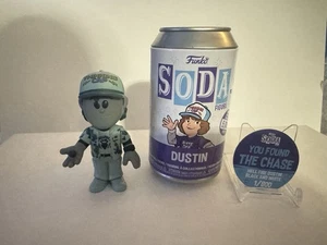 Black White Hell Fire Dustin CHASE Stranger Things Funko Soda Shop Exclusivo 800 - Imagen 1 de 1