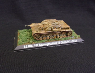 Sd.Kfz.167 StuG IV, div. Götz von Berlichingen France 1944 upgraded Amercom 1/72 - Image 1 of 4