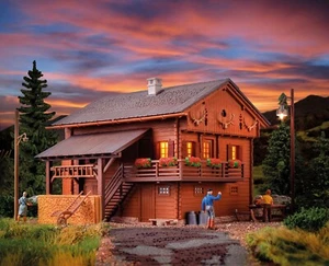 HO Scale Buildings - 38011 - Mountain house with house illumination - Kit - Picture 1 of 4
