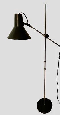 Lámpara de pie IKEA vintage poste moderna cromada negra Stilnovo brazo ajustable Foto 1 de 4