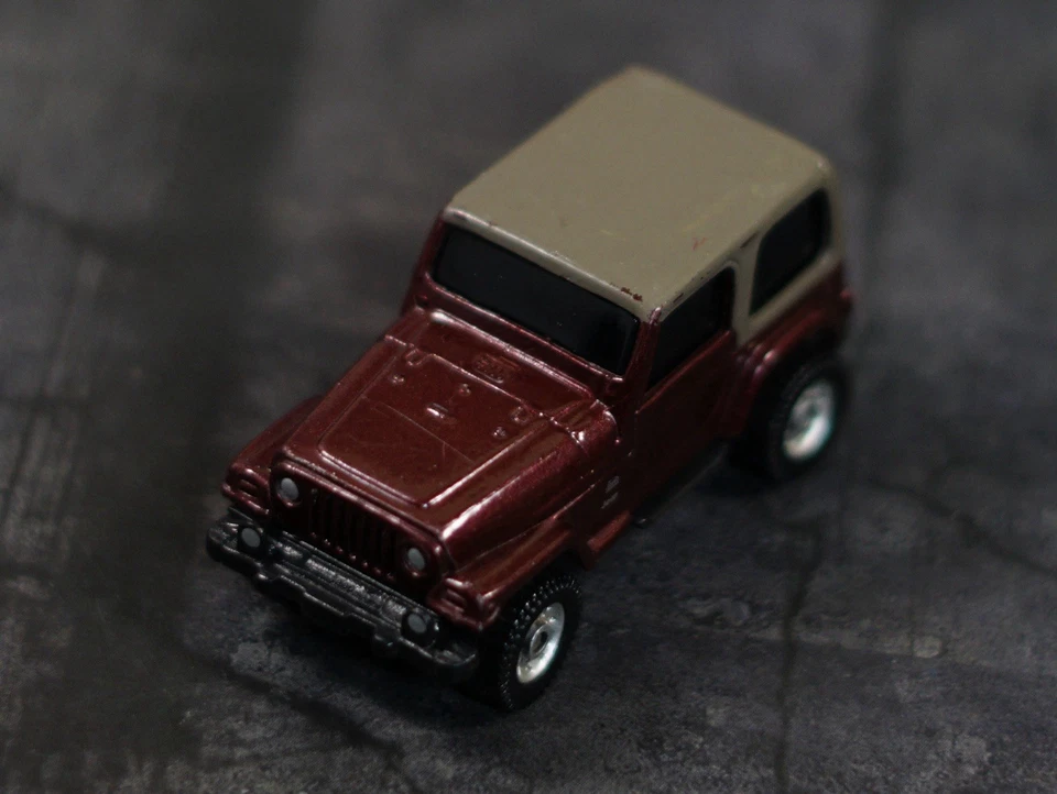 Jeep 4x4 Wrangler Sahara Maisto Die Cast Metal 1/64 Scale Special Edition - Image 1 of 4