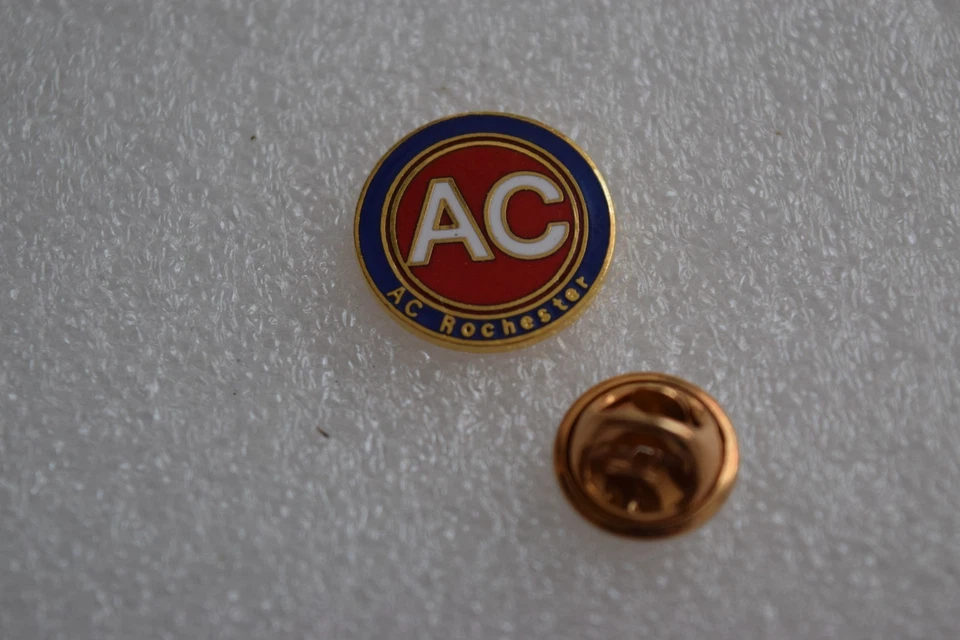 Auto Pin++AC Cobra Logo++Rochester++Sammlung++ - Bild 1 von 1
