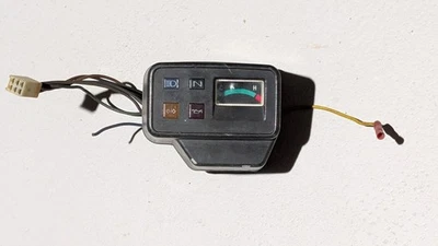 GENUINO YAMAHA DT125LC MEDIDOR DE TEMPERATURA Y LUCES IDIOTAS TABLERO Foto 1 de 4