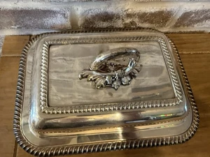 Plato eduardiano galvanizado níquel plata C.1919 Barker Brothers con tapa doble - Imagen 1 de 10