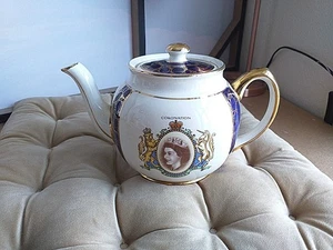 VINTAGE RINGTONS TEAPOT QUEEN ELIZABETH II CORONATION 1953 - Picture 1 of 7