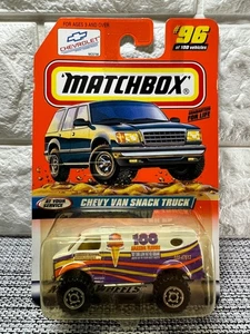 Matchbox Chevy Van Snack Truck #96 de 100 vehículos a tu servicio blanco/púrpura - Imagen 1 de 4
