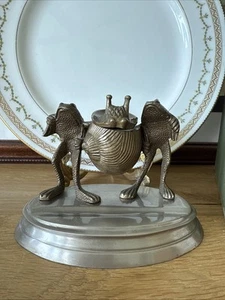 Levenger Brass Frogs Carrying Snail Inkwell (no Pen) - Picture 1 of 15
