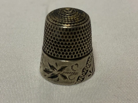 Antique Vtg Sterling Silver Etched Sewing Thimble #11 S Hallmark Simons Bros Cover