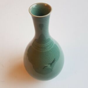 Korean Celadon pottery crane stork vase Sanggam VTG green crackle glaze 19cm