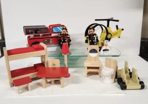 Kidkraft Estación de Bomberos Juego de Madera Piezas de Repuesto Camión de Bomberos Helicóptero - Imagen 1 de 10