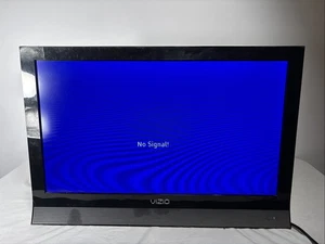 Vizio M260VA 26” LCD HDTV 1080p Flat Screen Television No Remote - Picture 1 of 24