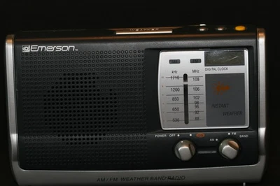 Emerson RP6251 AM/FM Weather Band Portable Radio w/Digital Clock & Antenna/works - Image 1 of 4