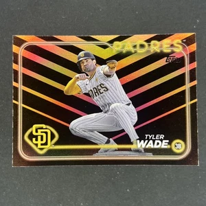 2024 Topps Update Series - Tyler Wade #US266 Holiday - Picture 1 of 2