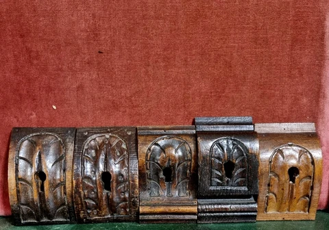 5 Acanthe leaf Escutcheons Key Hole carving Antique french architectural salvage Cover