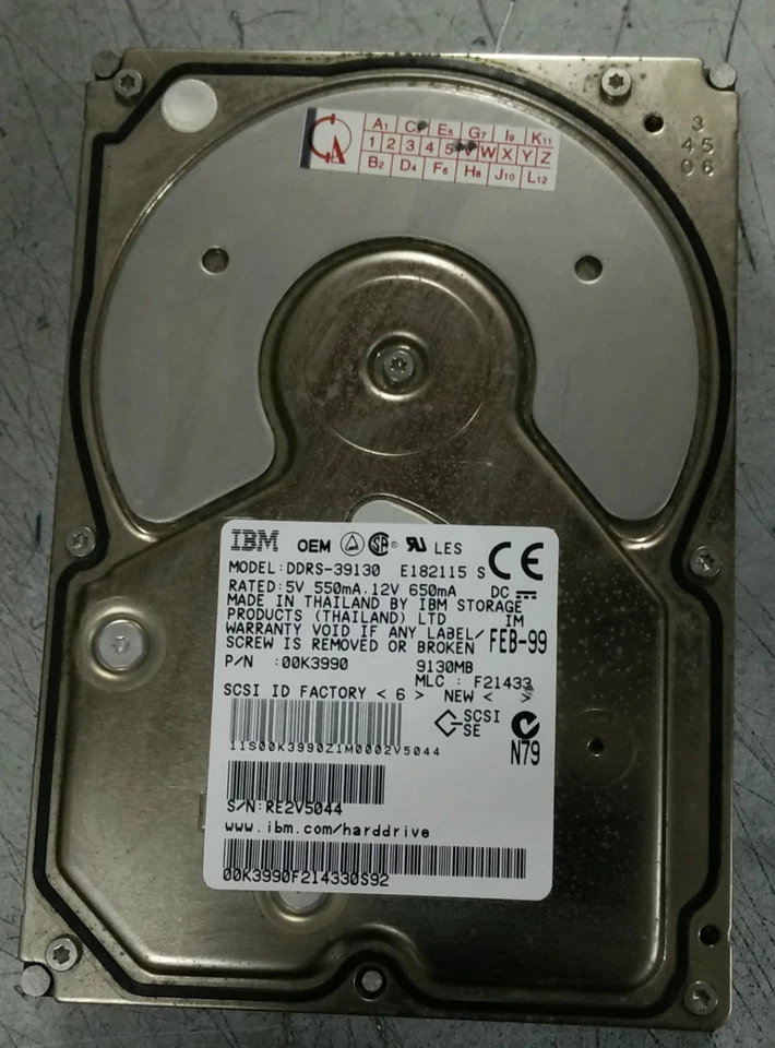 IBM DDRS-39130 00K3990 9.1GB ULTRA SCSI 68-pin Hard Disk Drive - Image 1 of 1
