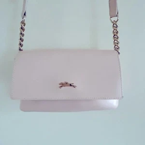 Bolso Bandolera LONGCHAMP Honore Cuero con Solapa Rosa Claro - Imagen 1 de 10