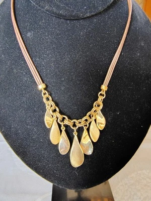 Colar pendurado Monet vintage tom dourado lágrima cordão marrom declaração joia - Imagem 1 de 4