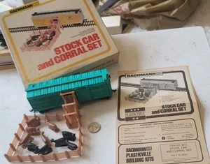 Bachmann HO Santa Fe Stock Car and Corral Set #3013 Cattle Cows Train Fence Box - Picture 1 of 17