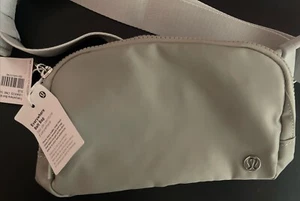 Lululemon Athletica, Lululemon Everywhere Belt Bag 1L (Silver Drop) - Picture 1 of 1