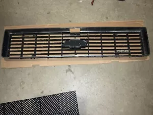 OEM GM 1973-1974 Chevy Chevrolet 350 C10 K10 TRUCK GRILLE CLEAN SOLID 73 74 - Picture 1 of 12