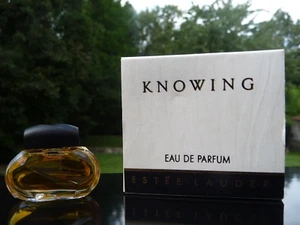Seltene Parfum Miniatur - KNOWING von ESTEE LAUDER - EDP 3,5 ML - Box - Bild 1 von 6