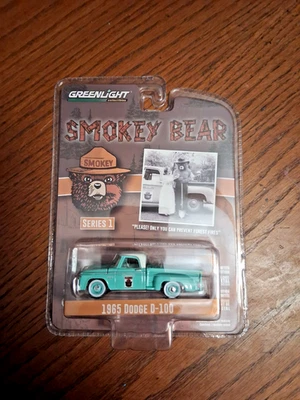 Greenlight 1/64 Smokey Bear serie 1 1965 Dodge D-100 Foto 1 de 2