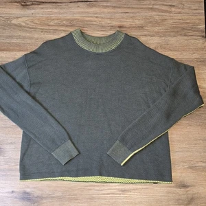 Lululemon Women's Reversible Double-Knit Crew Neck Green Sweater Size: 8 - Picture 1 of 6