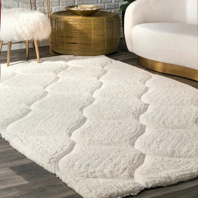 Modern High Low Super Soft Trellis Area Rug in Off White - Image 1 of 4