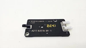 03-09 Mercedes CLS500 Antenna Signal Amplifier Booster Module A2118208689 OEM - Picture 1 of 8
