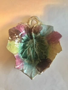 Vintage Majolica Leaf Shaped Bowl/Dish with Vine Handle-Beautiful Bright Colors - Bild 1 von 7