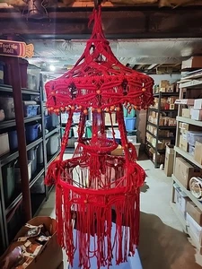 Vintage Boho rot Makramee Pflanze Aufhänger rot mit braunen Holzperlen groß 24"R 60"T - Bild 1 von 24