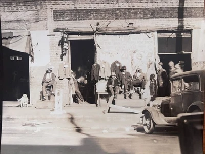 WALKER EVANS Gelatina Plateada Original "Escena Acera en Selma, Alabama" 1935 Foto 1 de 4
