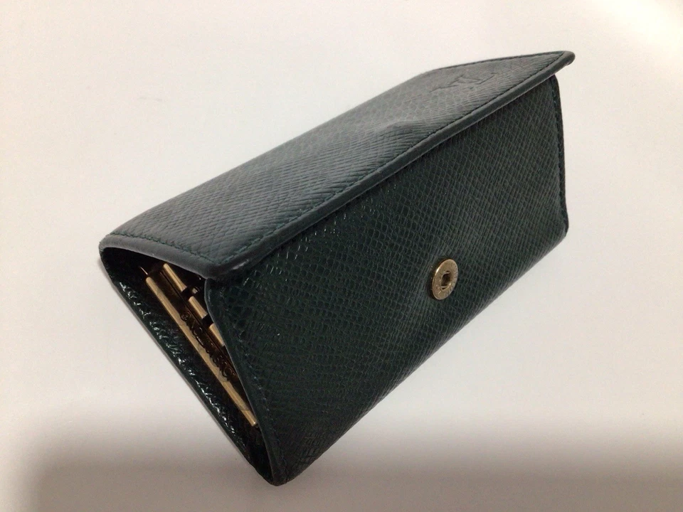 LOUIS VUITTON PARIS Cuero Taiga Verde LLAVERO / ESTUCHE LLAVERO / CÓDIGO CA0937 Foto 1 de 4