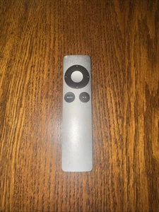Replacement Universal Infrared Remote Control For Apple TV1 TV2 TV3 - Picture 1 of 2
