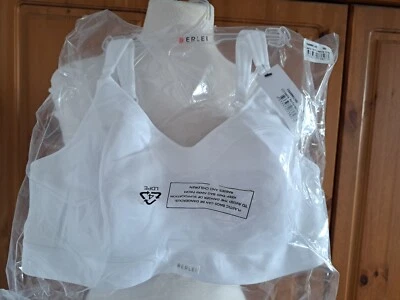 Berlei Ultimate Performance Bra Crop Top Seamless Padded Racerback Sports Bra - Image 1 of 4