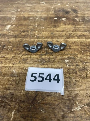 Крыльевые гайки крышки батарейного отсека Harley 6 В 45 с плоской головкой WL WLA Solo Servicar G GE новые из старых запасов - Изображение 1 из 4