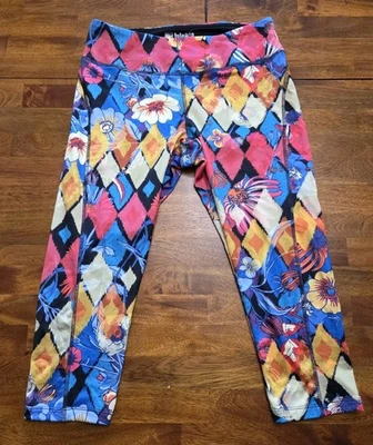 LuLaRoe Simply Comfortable Jade Capri Workout Leggings Medium Floral Colorful  - Image 1 of 4