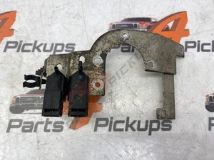2009 Mazda BT-50 Pair of Diff Vacuum Solenoids 2006-2012 K5T49091 - Picture 1 of 9