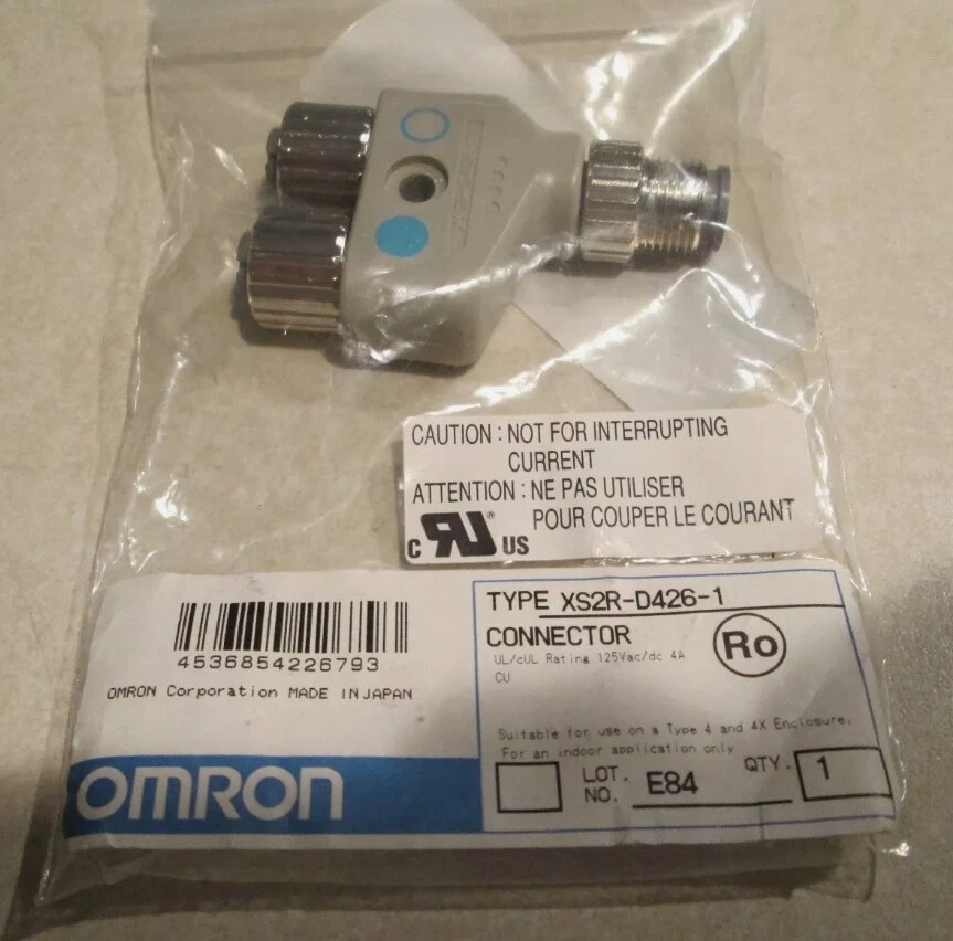 New IN Box OMRON XS2R-D426-1 connector 1 pcs - Image 1 of 1