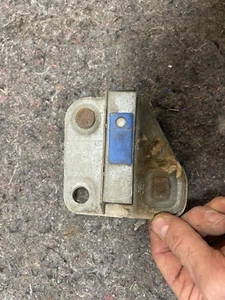 1971 dodge challenger left door glass bracket track e-body stock pics + hardware - Picture 1 of 8