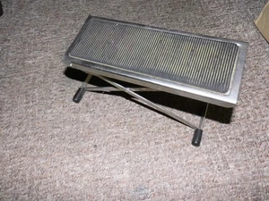 Gitarren Fußstütze Klappbar Mit Gummi-Füßen+Kapodaster - Bild 1 von 3