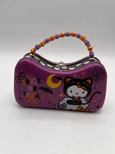 Sanrio Hello Kitty Halloween Lata Monedero Caja Truco o Trato Mango Púrpura - Imagen 1 de 6