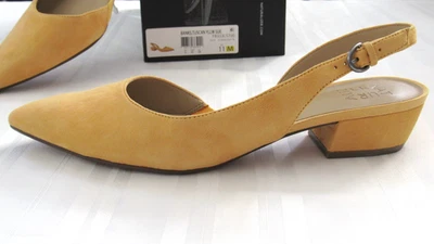 Naturalizer Banks Tuscan Yellow Leather Slingback Pointed Toe Sandals Size 11M - Image 1 of 4