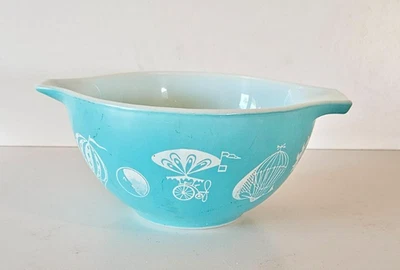 Vintage Pyrex Cinderella 1-1/2pt Bowl Turquoise Hot Air Balloons Design #441 - Image 1 of 4