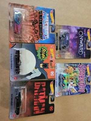 Hot Wheels 1:64 RETRO 2021 DMC55-957G  2022 The Batman Batmobile Scooby  - Image 1 of 4