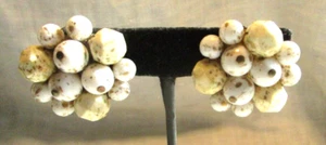 Bead Earrings White Goldtone Speckles Vintage Clip On - Picture 1 of 8