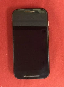 Motorola MOTO E 8GB 2nd Gen - No Power, Parts - FAST SHIPPING! - Picture 1 of 4