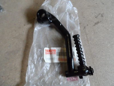 SCOOTER KICK START GENUÍNO YAMAHA YJ125 VINO 04-09 4CW-E5620-00 NOS  - Imagem 1 de 3