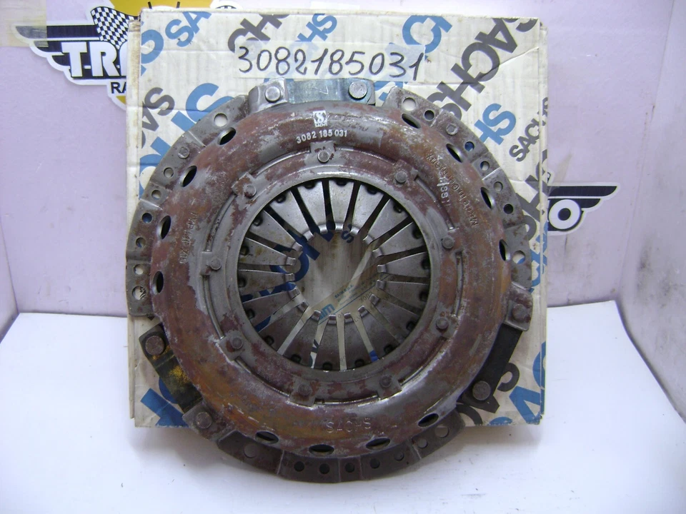 SACHS 3082185031 - MECCANISMO FRIZIONE - Ø 215 - VOLVO 140/240/740/760 - P/121 Foto 1 de 1